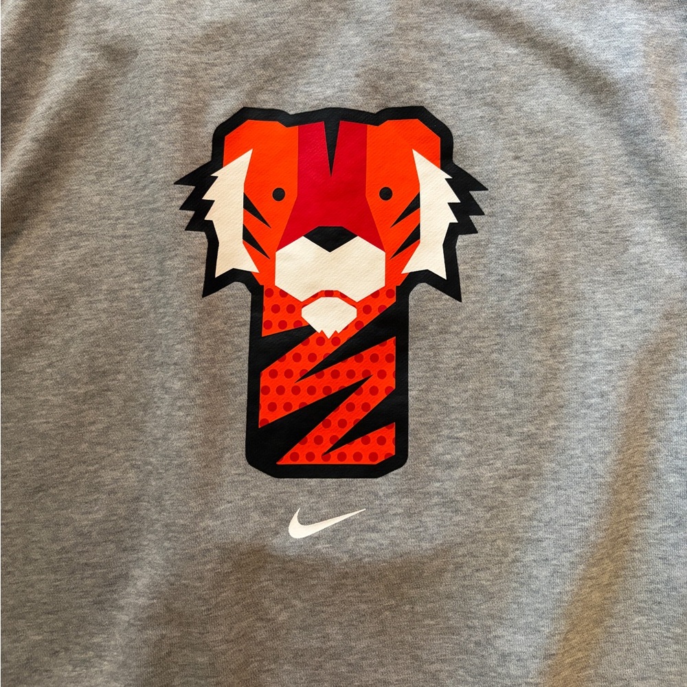 Nike Tiger Woods “Frank” Crewneck Sweatshirt Rare - Picture 3 of 5